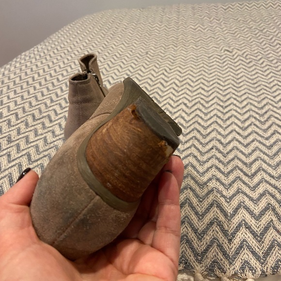 Blondo Waterproof Suede Ankle Booties – Taupe – Size 9.5M - Picture 9 of 9